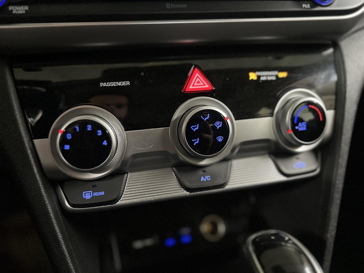 2020 Hyundai Elantra Preferred IVT|BSM|HEATED STEERING WHEEL|HEATED SEATS|APPLE CARPLAY| Photo