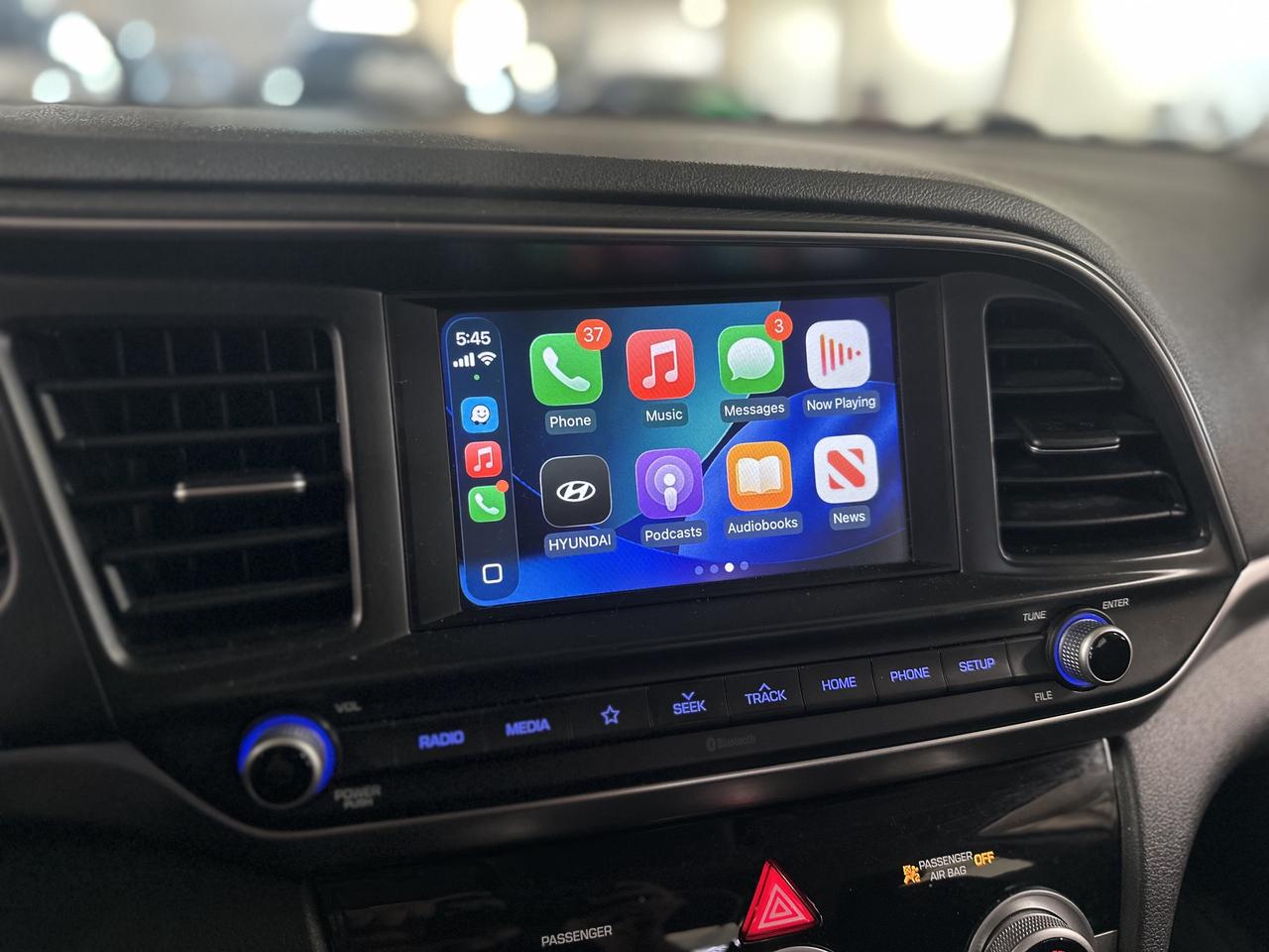 2020 Hyundai Elantra Preferred IVT|BSM|HEATED STEERING WHEEL|HEATED SEATS|APPLE CARPLAY| Photo