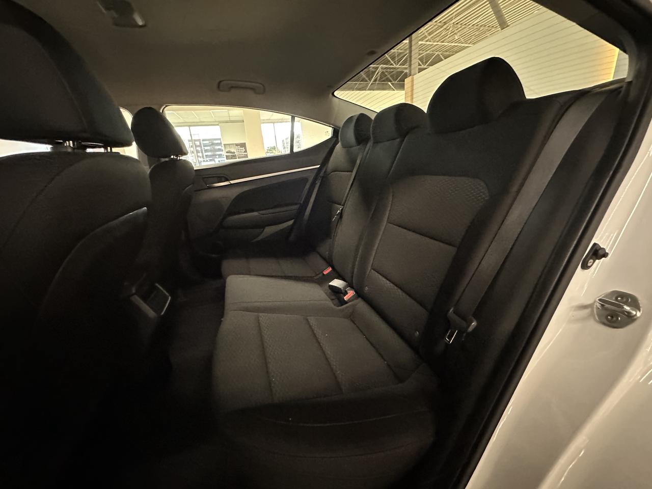 2020 Hyundai Elantra Preferred IVT|BSM|HEATED STEERING WHEEL|HEATED SEATS|APPLE CARPLAY| Photo
