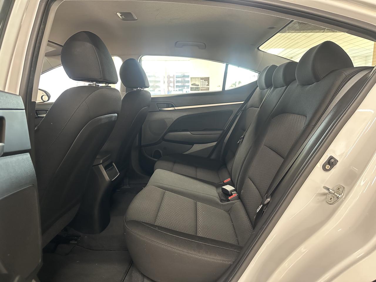 2020 Hyundai Elantra Preferred IVT|BSM|HEATED STEERING WHEEL|HEATED SEATS|APPLE CARPLAY| Photo