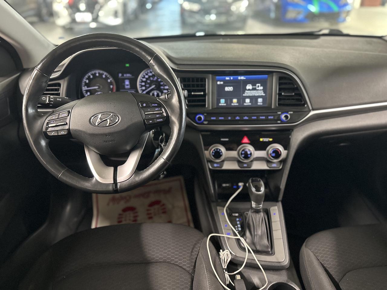 2020 Hyundai Elantra Preferred IVT|BSM|HEATED STEERING WHEEL|HEATED SEATS|APPLE CARPLAY| Photo