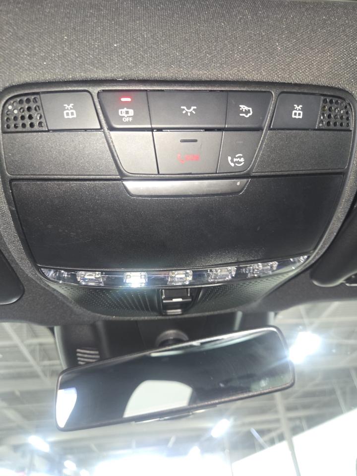 2020 Mercedes-Benz E-Class E 350 4MATIC Sedan|CLEAN CAR FAX|GOOD RELIABILITY|SUNROOF|2 SETS OF KEYS|BROWN LEATHER SEATS| Photo