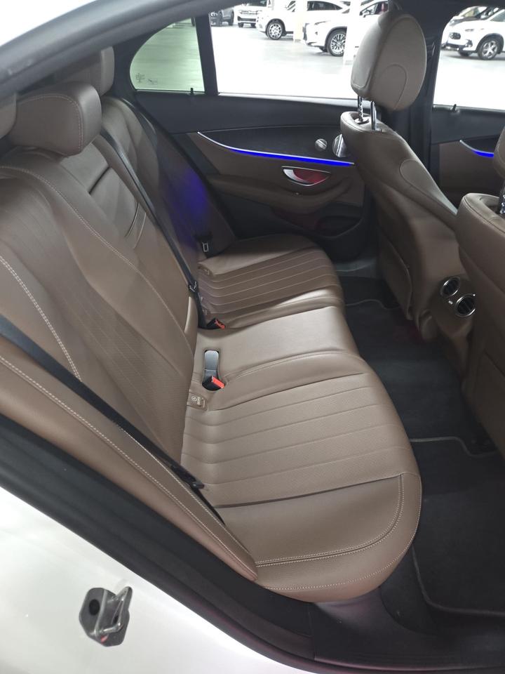 2020 Mercedes-Benz E-Class E 350 4MATIC Sedan|CLEAN CAR FAX|GOOD RELIABILITY|SUNROOF|2 SETS OF KEYS|BROWN LEATHER SEATS| Photo
