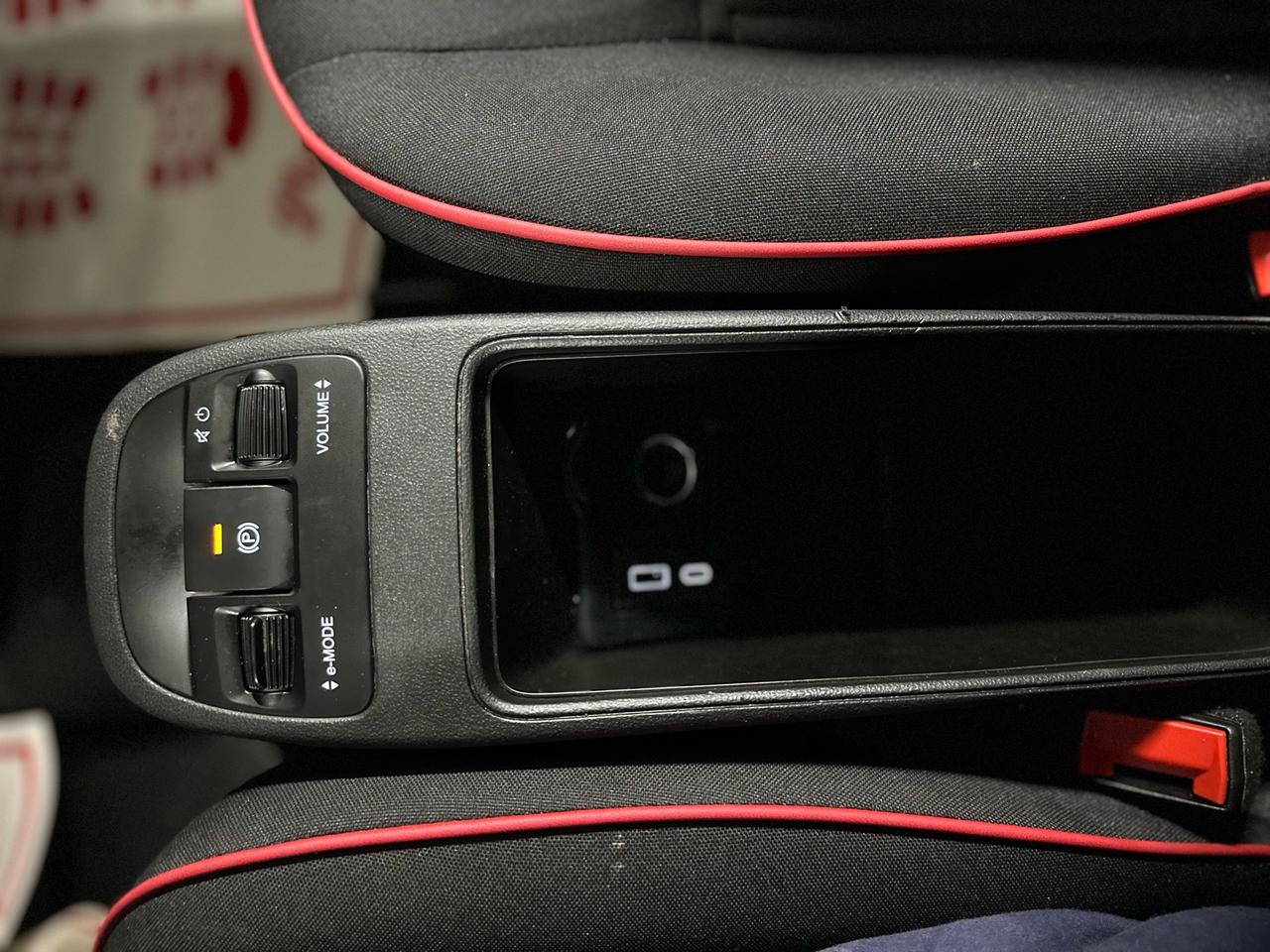 2024 Fiat 500 E (RED) Edition FWD|CLEAN CARFAX|NAVIGATION|RAIN SENSOR WINDSHIELD| Photo