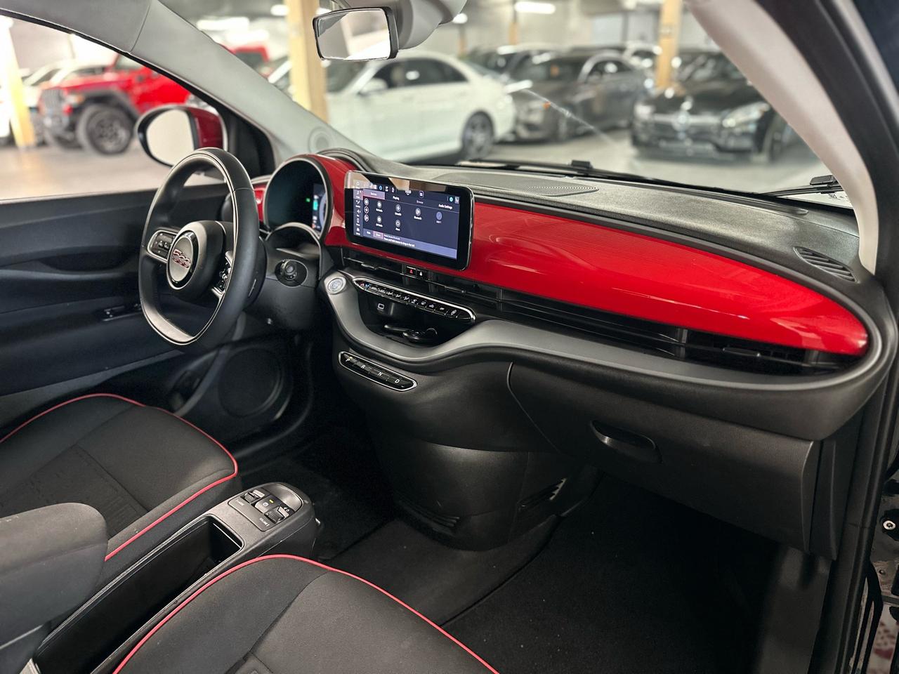 2024 Fiat 500 E (RED) Edition FWD|CLEAN CARFAX|NAVIGATION|RAIN SENSOR WINDSHIELD| Photo