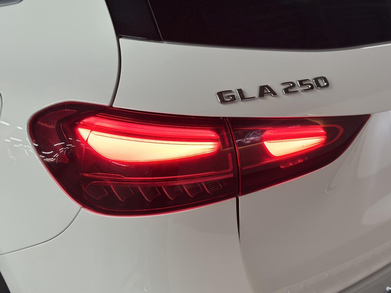 2026 Mercedes-Benz GLA GLA 250 4MATIC SUV|CLEAN CAR FAX|PANO ROOF|REMOTE STARTER|BSM| Photo