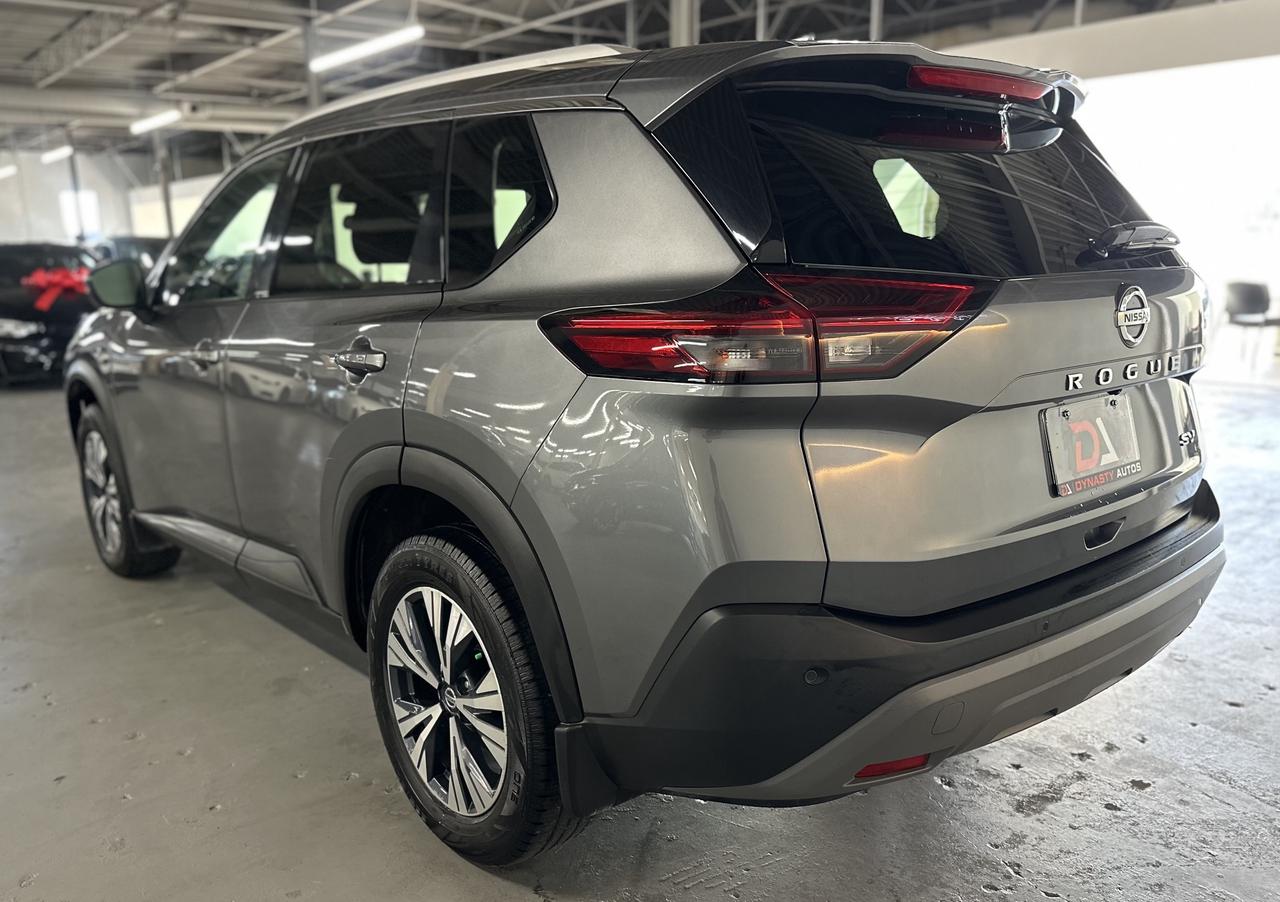 2021 Nissan Rogue FWD SV|CLEAN CARFAX|ONE OWNER|GREAT RELIABILITY|BSM|APPLE CARPLAY|PANORAMIC ROOF| Photo