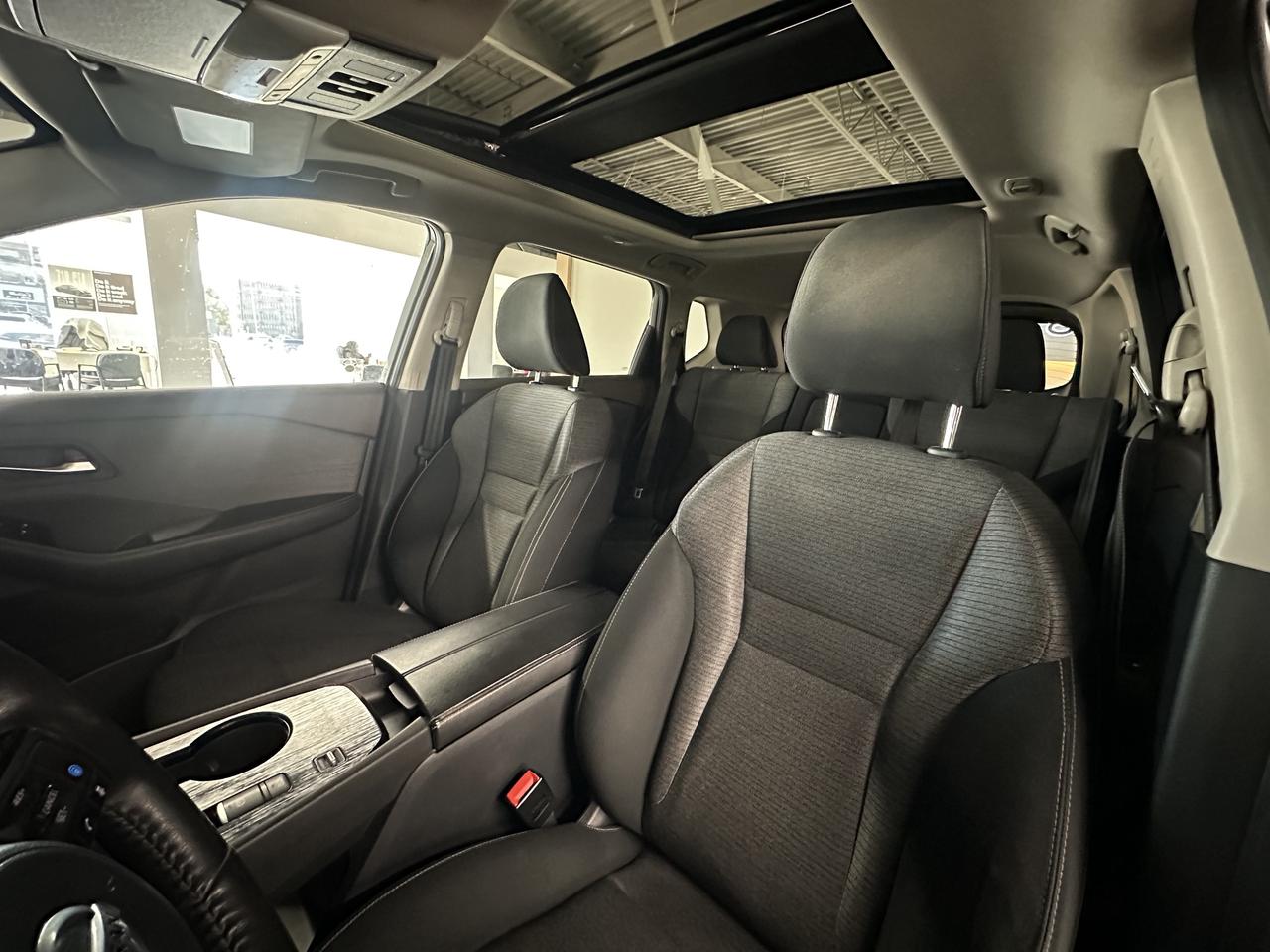 2021 Nissan Rogue FWD SV|CLEAN CARFAX|ONE OWNER|GREAT RELIABILITY|BSM|APPLE CARPLAY|PANORAMIC ROOF| Photo