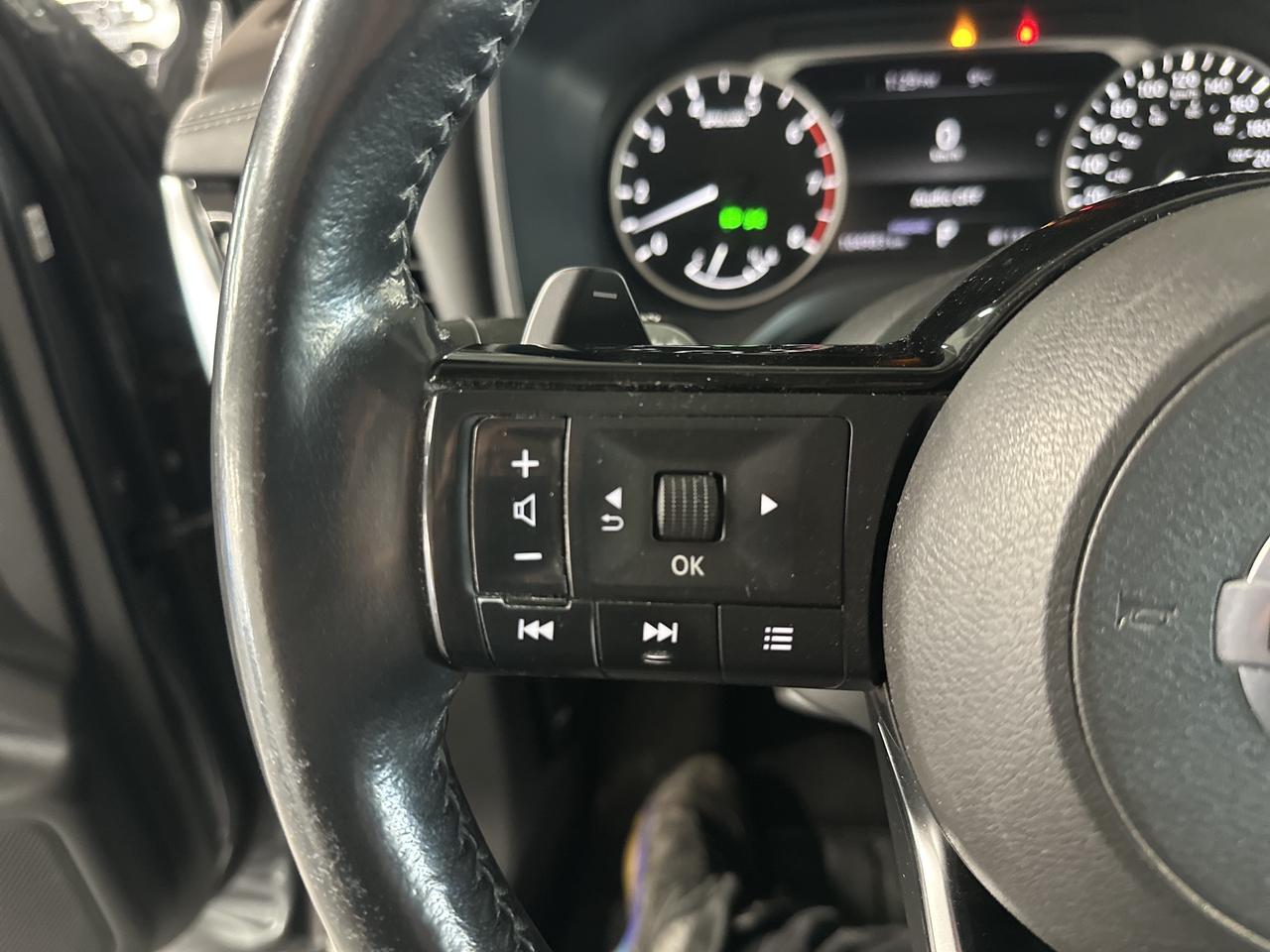 2021 Nissan Rogue FWD SV|CLEAN CARFAX|ONE OWNER|GREAT RELIABILITY|BSM|APPLE CARPLAY|PANORAMIC ROOF| Photo