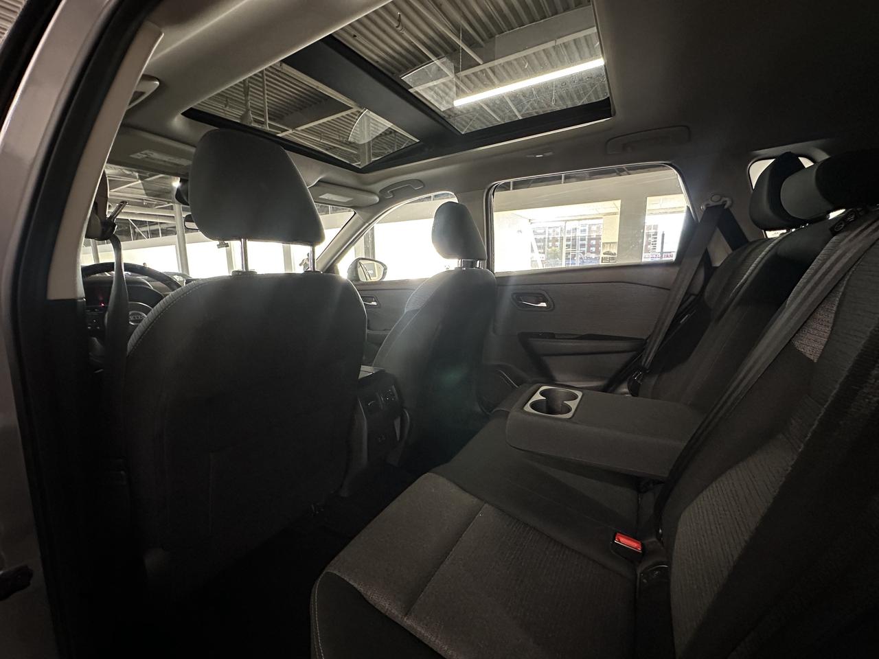 2021 Nissan Rogue FWD SV|CLEAN CARFAX|ONE OWNER|GREAT RELIABILITY|BSM|APPLE CARPLAY|PANORAMIC ROOF| Photo
