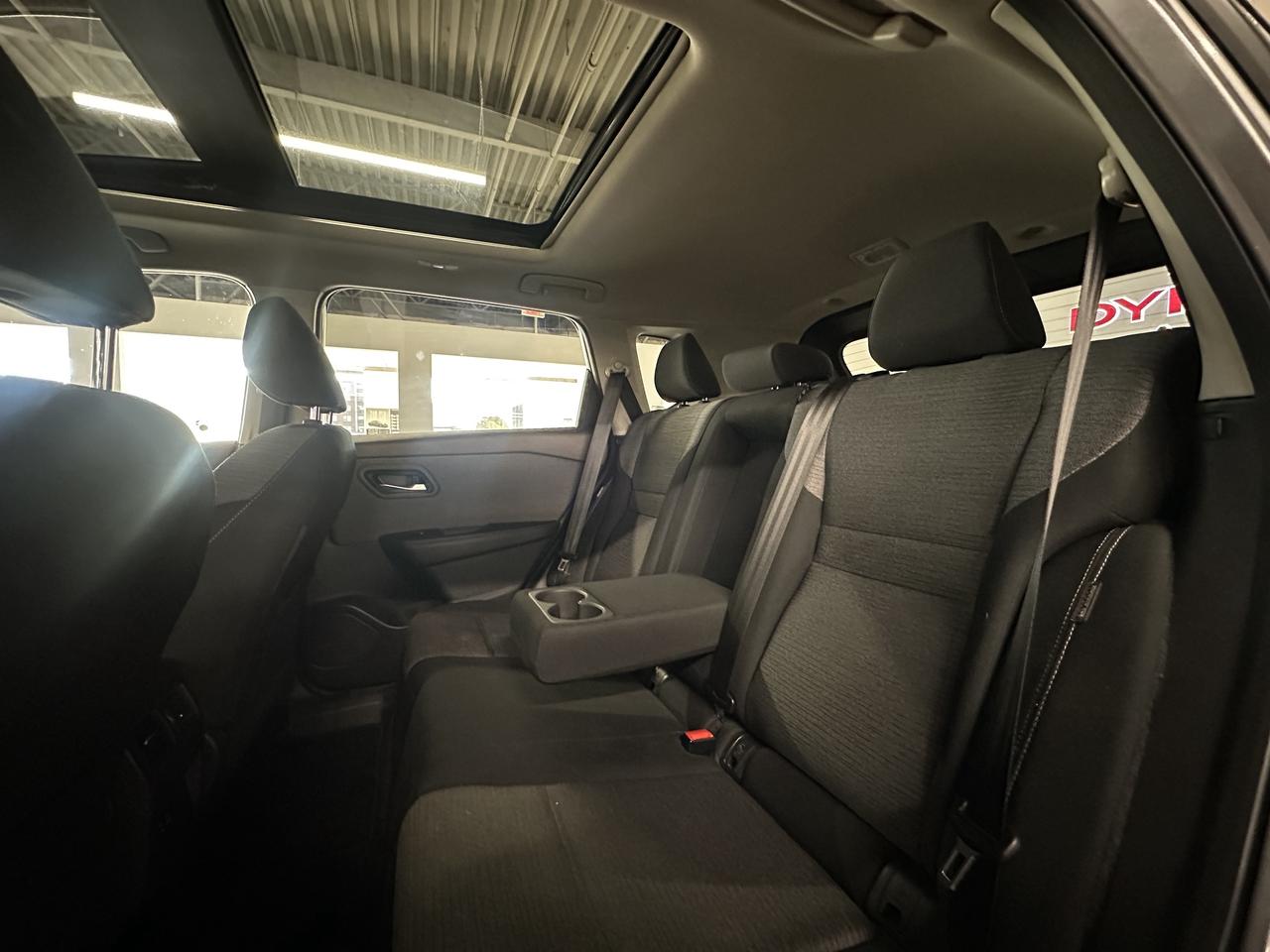 2021 Nissan Rogue FWD SV|CLEAN CARFAX|ONE OWNER|GREAT RELIABILITY|BSM|APPLE CARPLAY|PANORAMIC ROOF| Photo