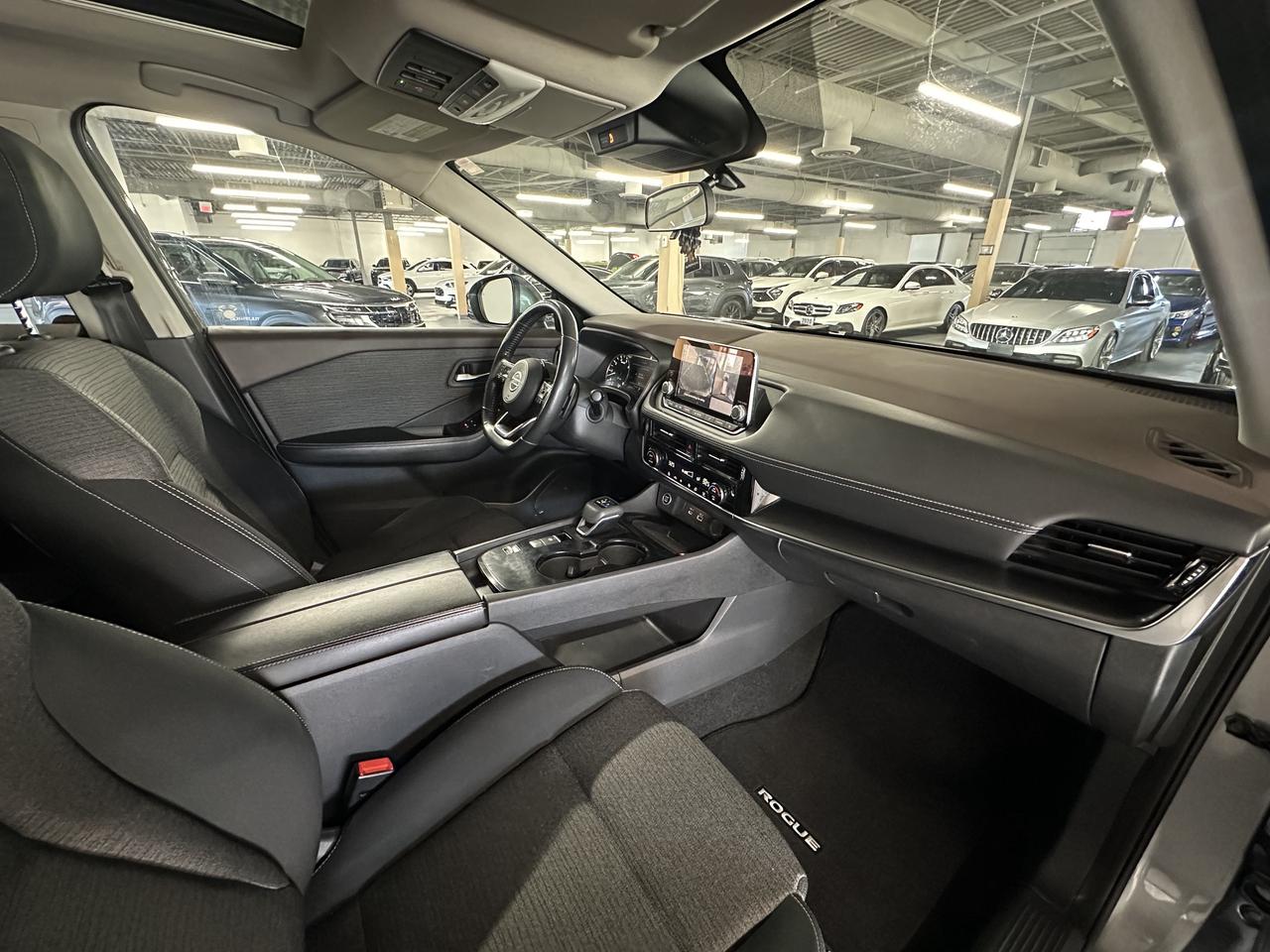 2021 Nissan Rogue FWD SV|CLEAN CARFAX|ONE OWNER|GREAT RELIABILITY|BSM|APPLE CARPLAY|PANORAMIC ROOF| Photo