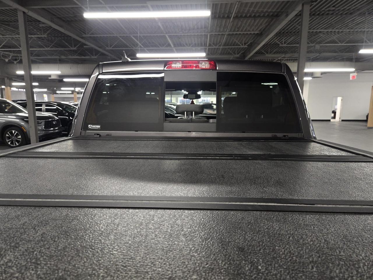 2021 RAM 1500 Classic Warlock 4x4 Crew Cab 5'7" Box|SLT|LOW KM|APPLE CARPLAY/ANDROID AUTO|REMOTE STARTER| Photo