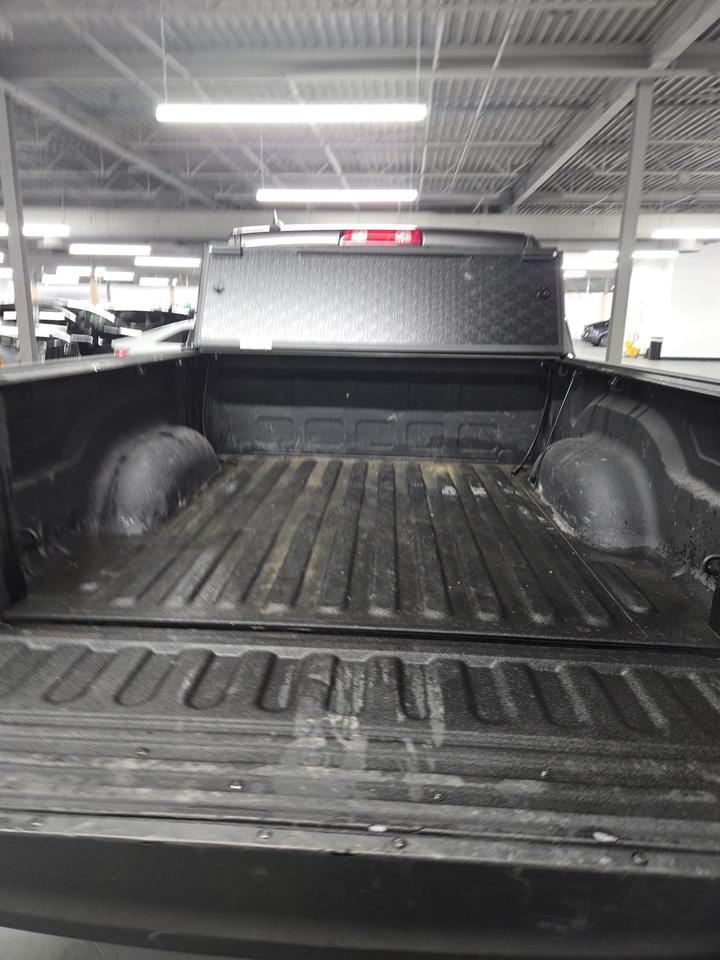 2021 RAM 1500 Classic Warlock 4x4 Crew Cab 5'7" Box|SLT|LOW KM|APPLE CARPLAY/ANDROID AUTO|REMOTE STARTER| Photo