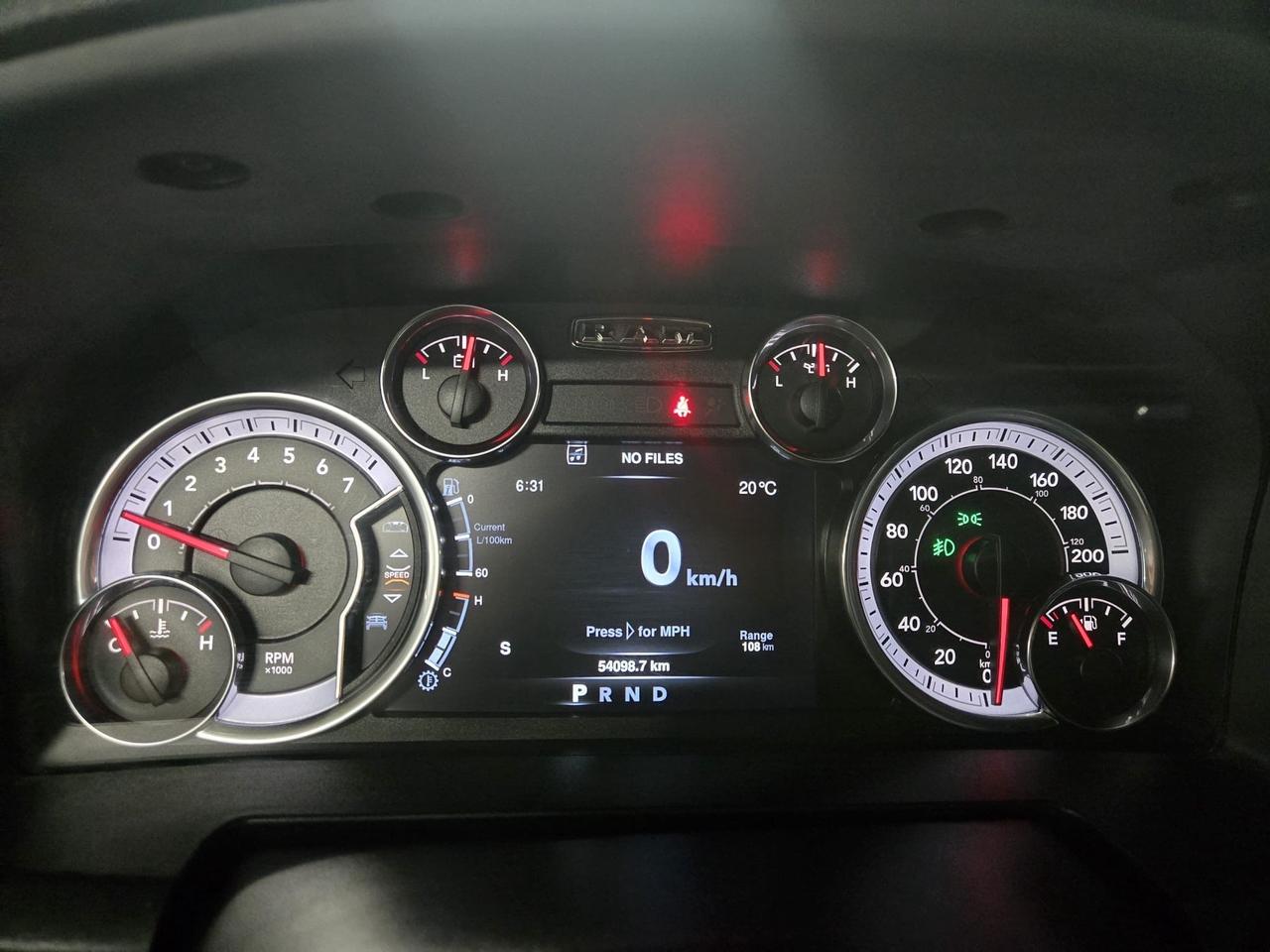 2021 RAM 1500 Classic Warlock 4x4 Crew Cab 5'7" Box|SLT|LOW KM|APPLE CARPLAY/ANDROID AUTO|REMOTE STARTER| Photo