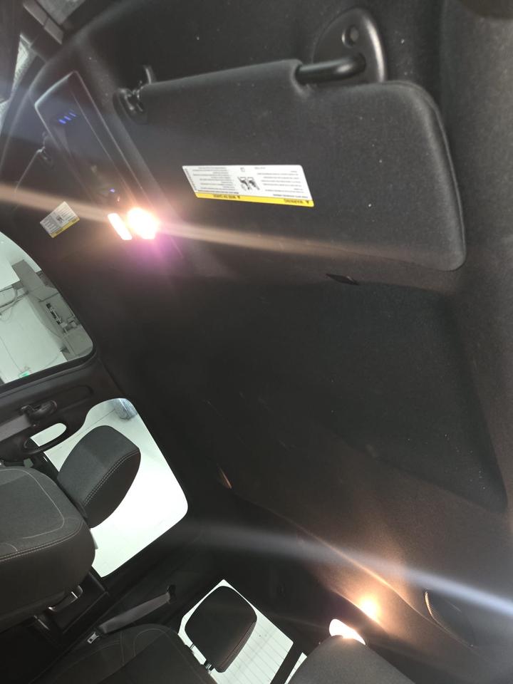 2021 RAM 1500 Classic Warlock 4x4 Crew Cab 5'7" Box|SLT|LOW KM|APPLE CARPLAY/ANDROID AUTO|REMOTE STARTER| Photo