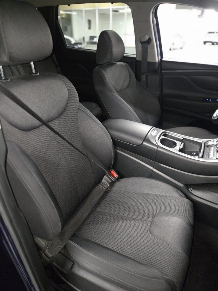2022 Hyundai Santa Fe Preferred AWD|HEATED SEATS|APPLE CAR PLAY| Photo