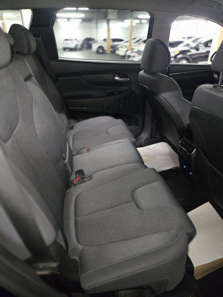 2022 Hyundai Santa Fe Preferred AWD|HEATED SEATS|APPLE CAR PLAY| Photo