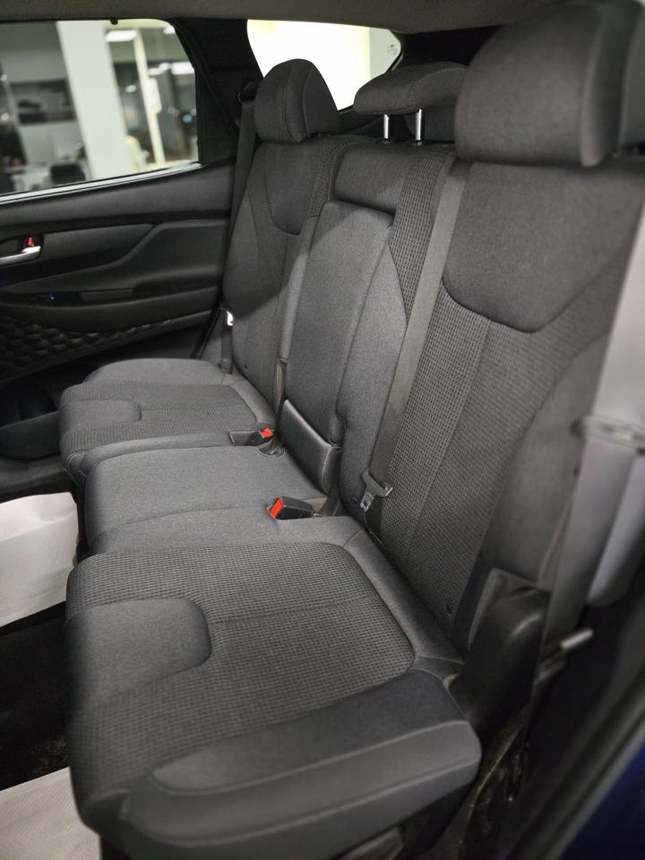 2022 Hyundai Santa Fe Preferred AWD|HEATED SEATS|APPLE CAR PLAY| Photo
