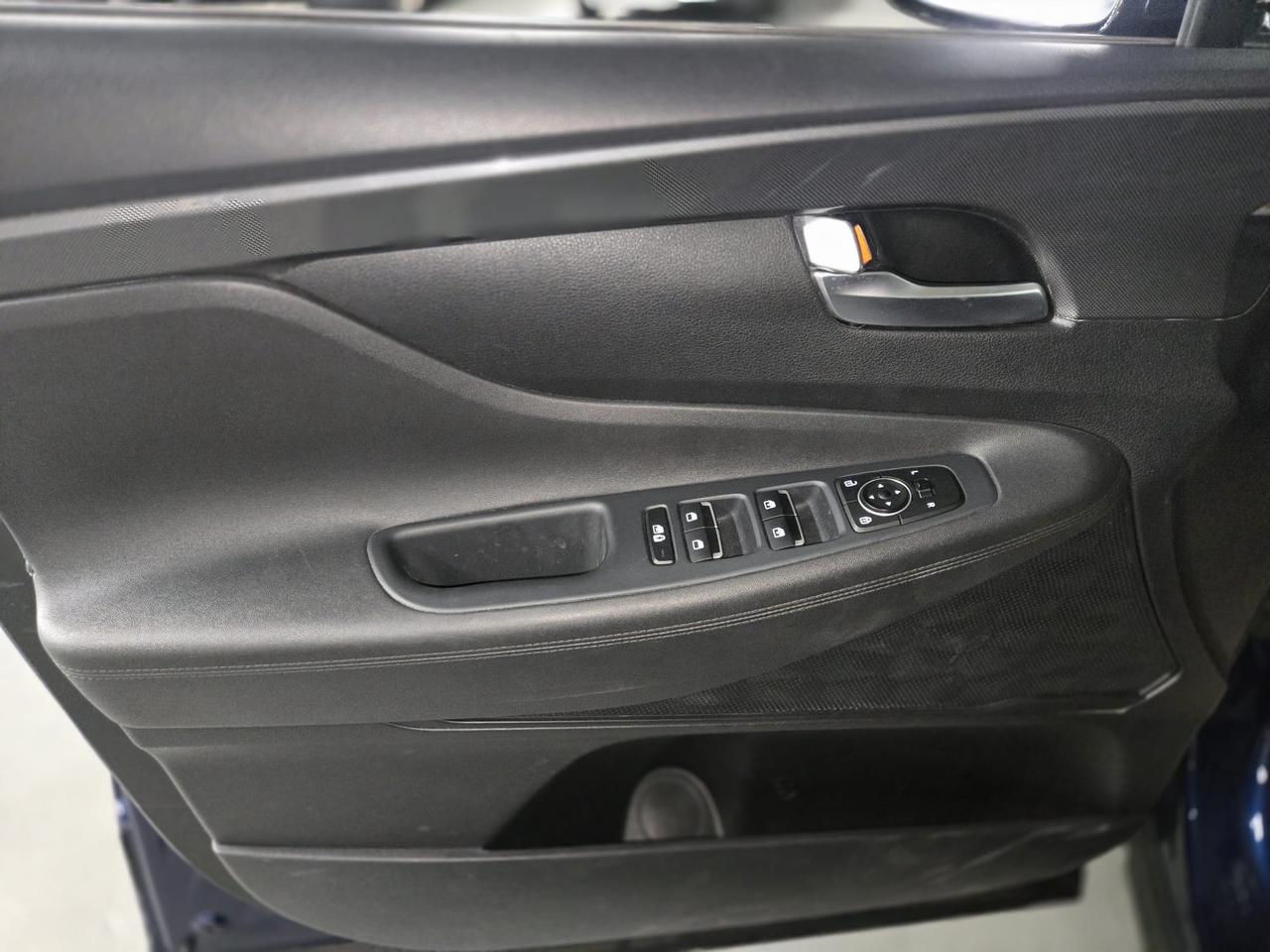 2022 Hyundai Santa Fe Preferred AWD|HEATED SEATS|APPLE CAR PLAY| Photo