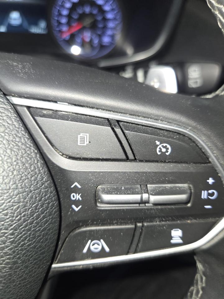 2022 Hyundai Santa Fe Preferred AWD|HEATED SEATS|APPLE CAR PLAY| Photo