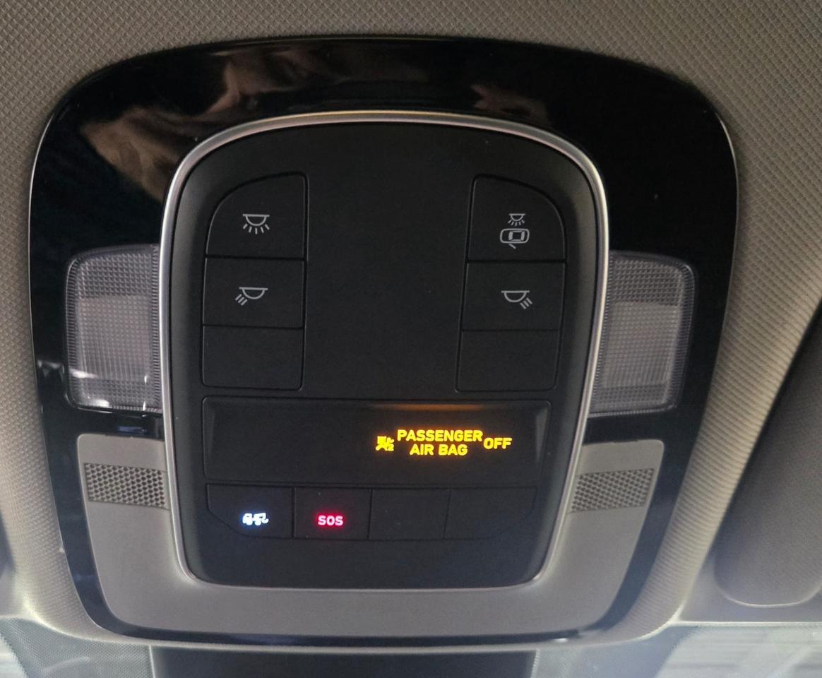 2022 Hyundai Santa Fe Preferred AWD|HEATED SEATS|APPLE CAR PLAY| Photo