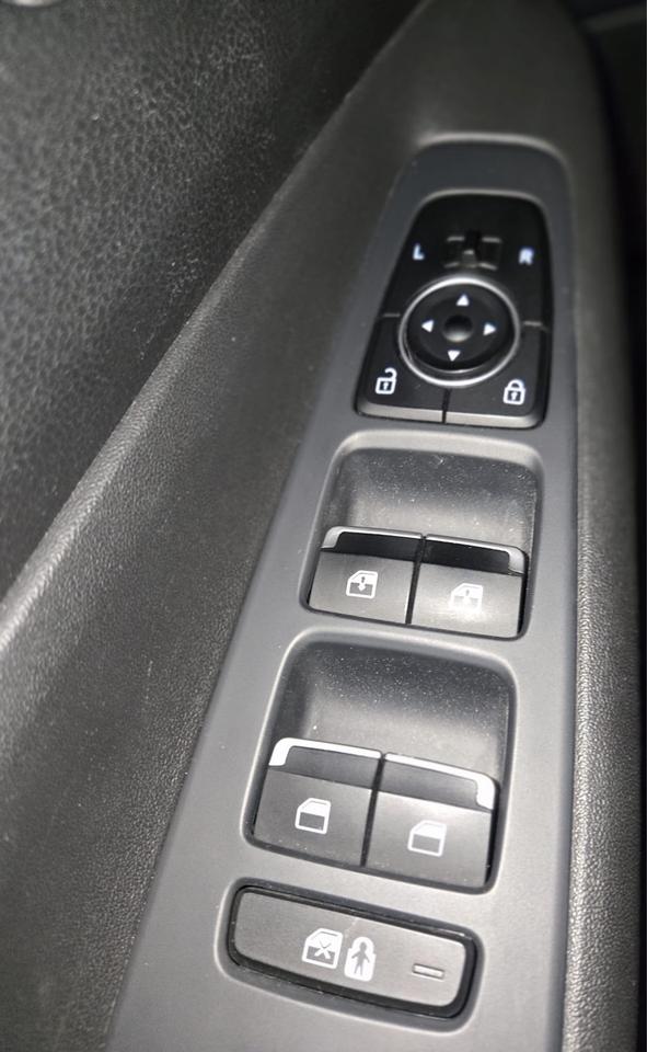 2022 Hyundai Santa Fe Preferred AWD|HEATED SEATS|APPLE CAR PLAY| Photo