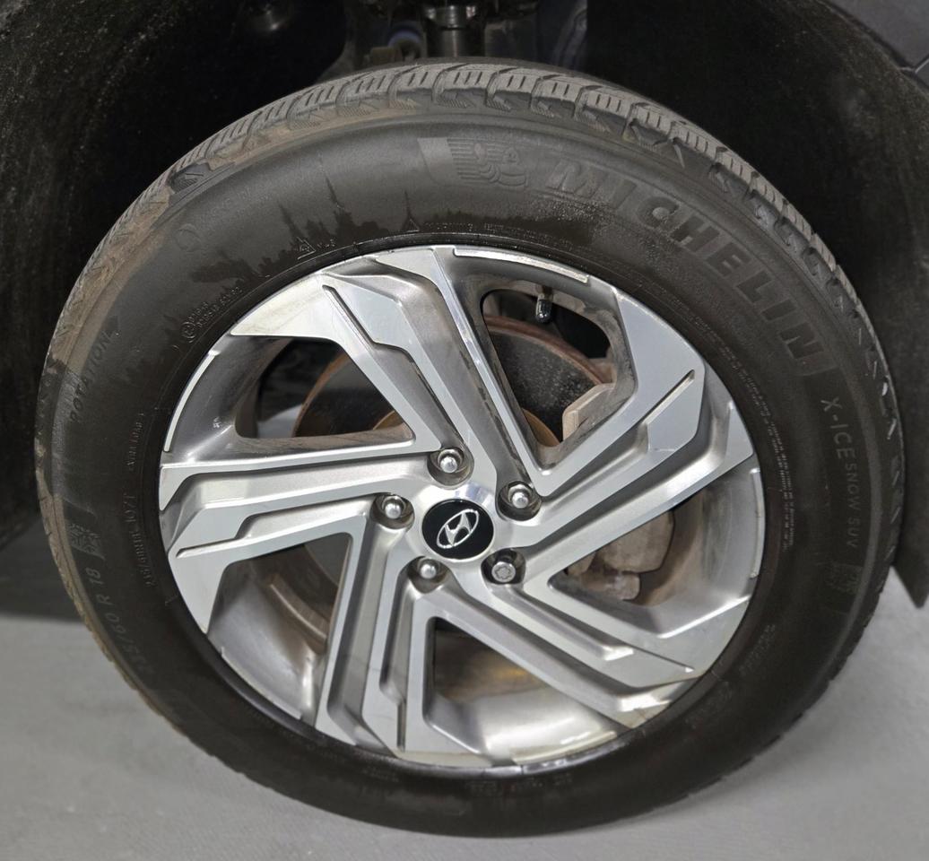 2022 Hyundai Santa Fe Preferred AWD|HEATED SEATS|APPLE CAR PLAY| Photo