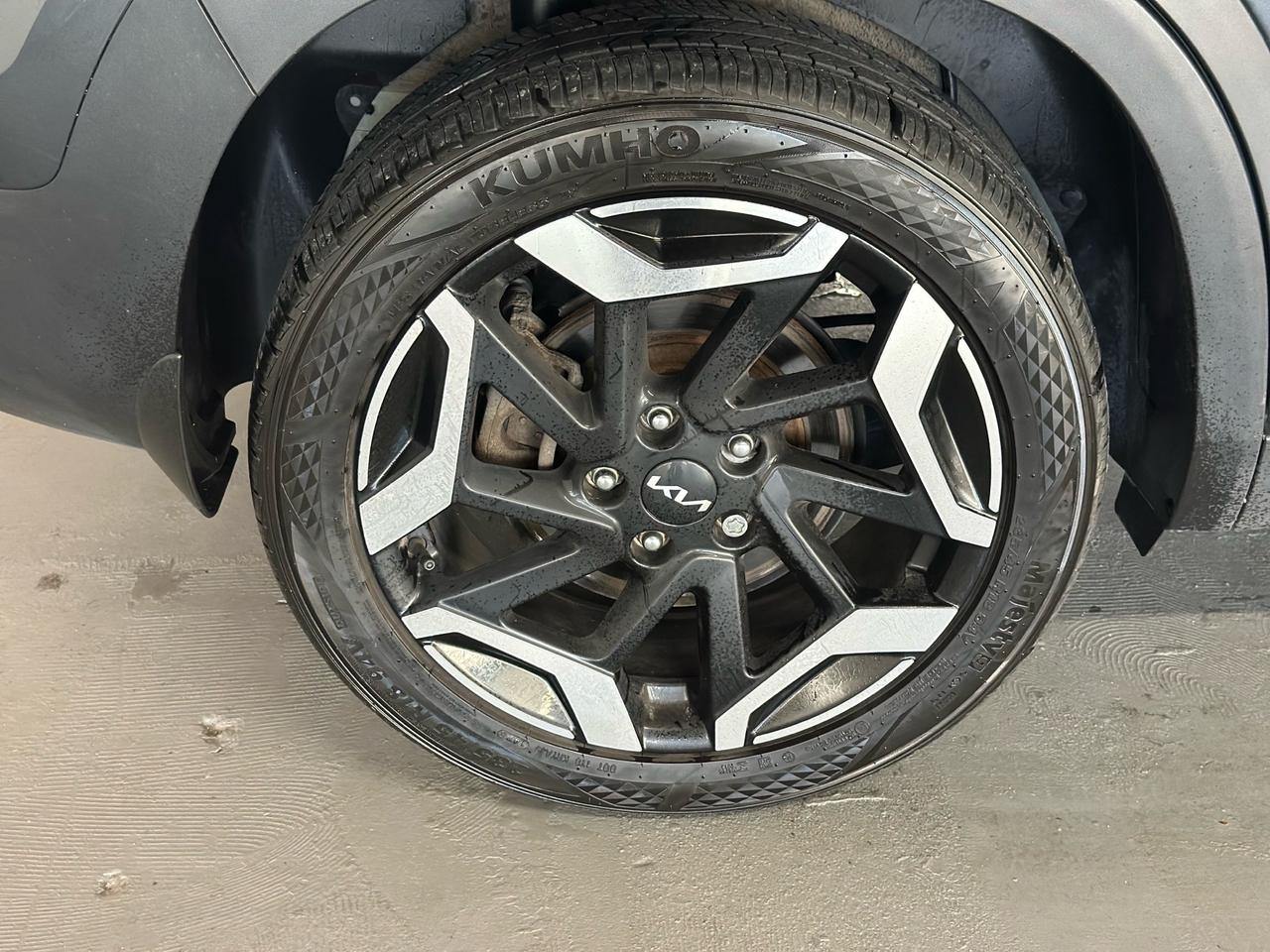 2024 Kia Seltos SX AWD | ONE OWNER | CLEAN CAR FAX | LEATHER SEATS | SUN ROOF| Photo