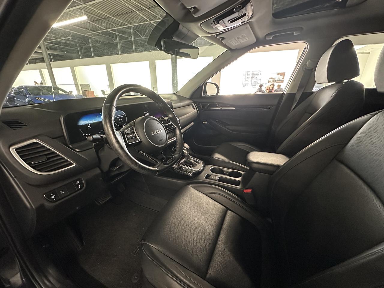 2024 Kia Seltos SX AWD | ONE OWNER | CLEAN CAR FAX | LEATHER SEATS | SUN ROOF| Photo