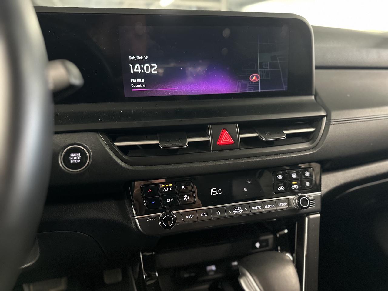 2024 Kia Seltos SX AWD | ONE OWNER | CLEAN CAR FAX | LEATHER SEATS | SUN ROOF| Photo