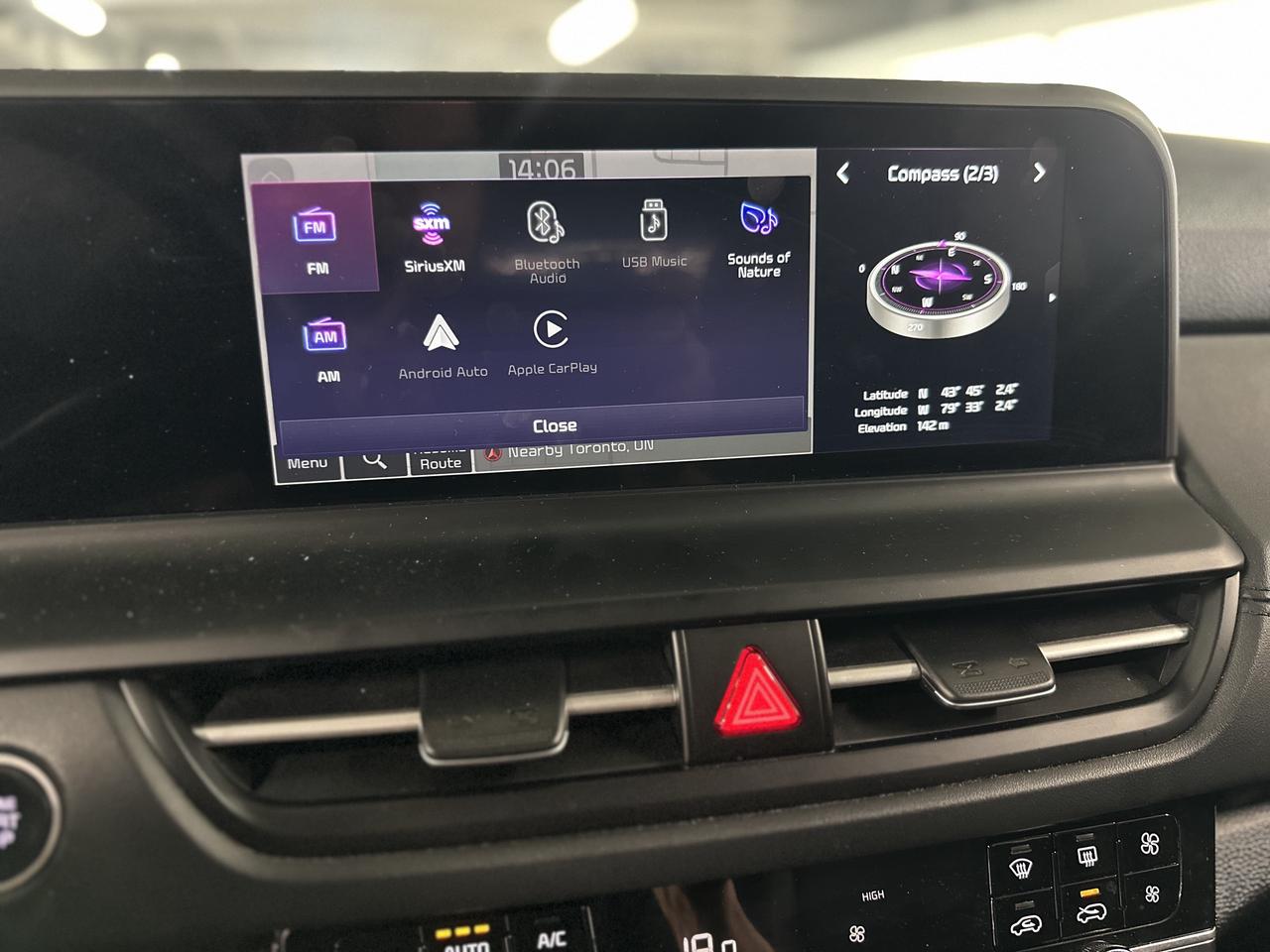 2024 Kia Seltos SX AWD | ONE OWNER | CLEAN CAR FAX | LEATHER SEATS | SUN ROOF| Photo