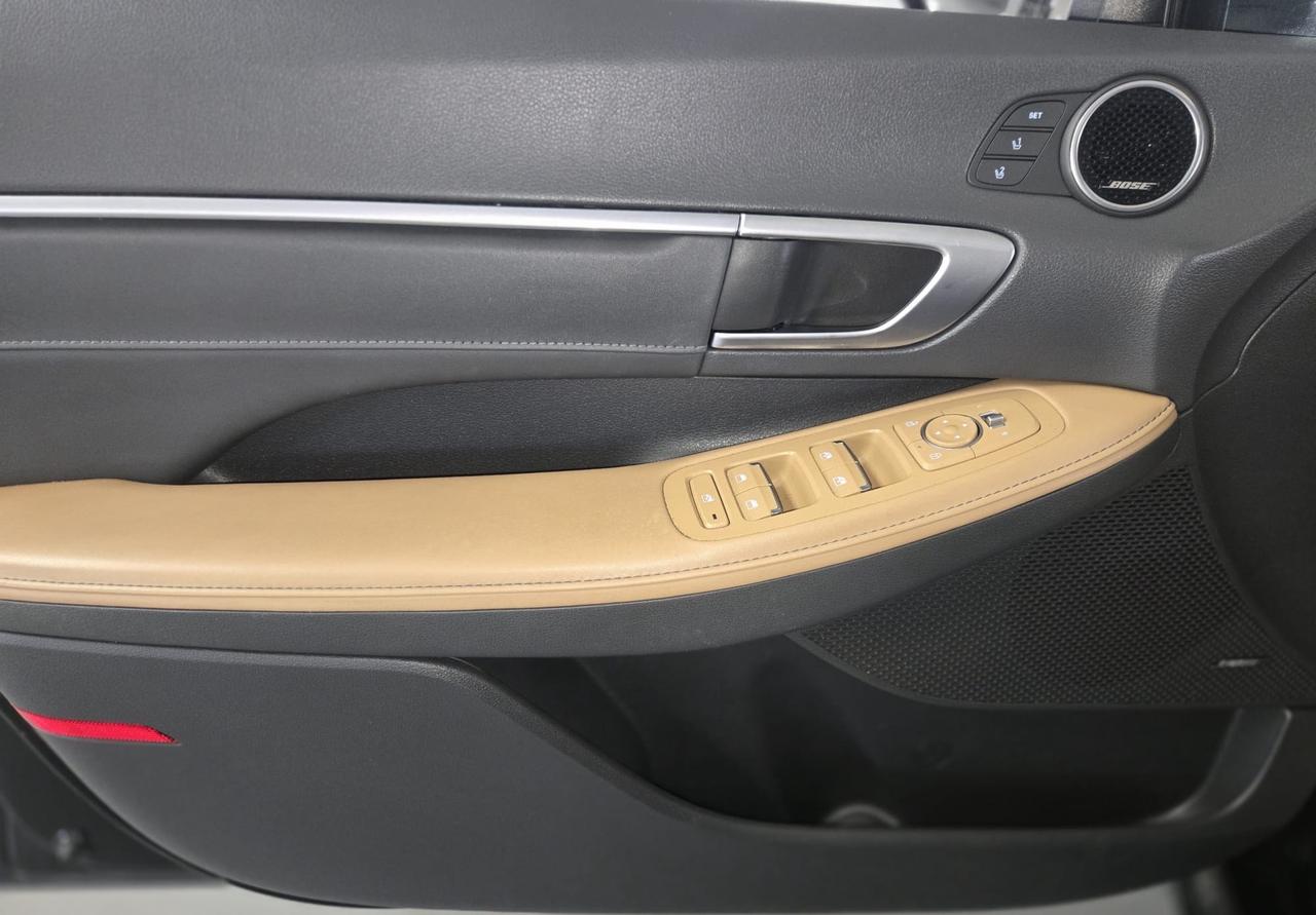 2020 Hyundai Sonata 1.6T Ultimate|LIMITED|PANO ROOF|HEADS UP DISPLAY|NAVIGATION|BSM|COOLING SEATS|REMOTE STARTER| Photo