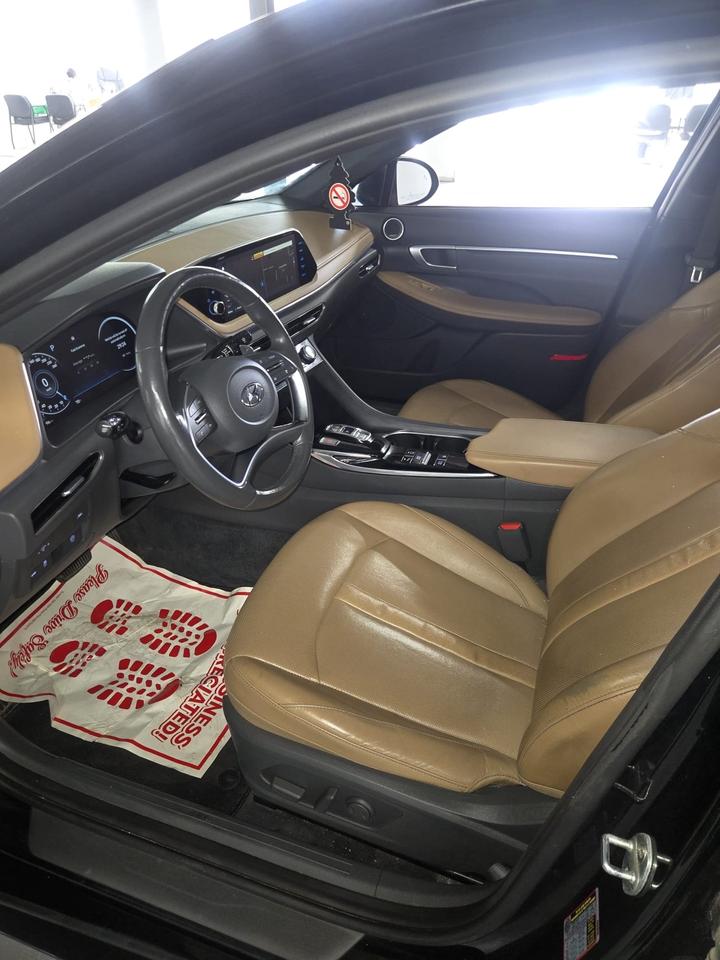 2020 Hyundai Sonata 1.6T Ultimate|LIMITED|PANO ROOF|HEADS UP DISPLAY|NAVIGATION|BSM|COOLING SEATS|REMOTE STARTER| Photo