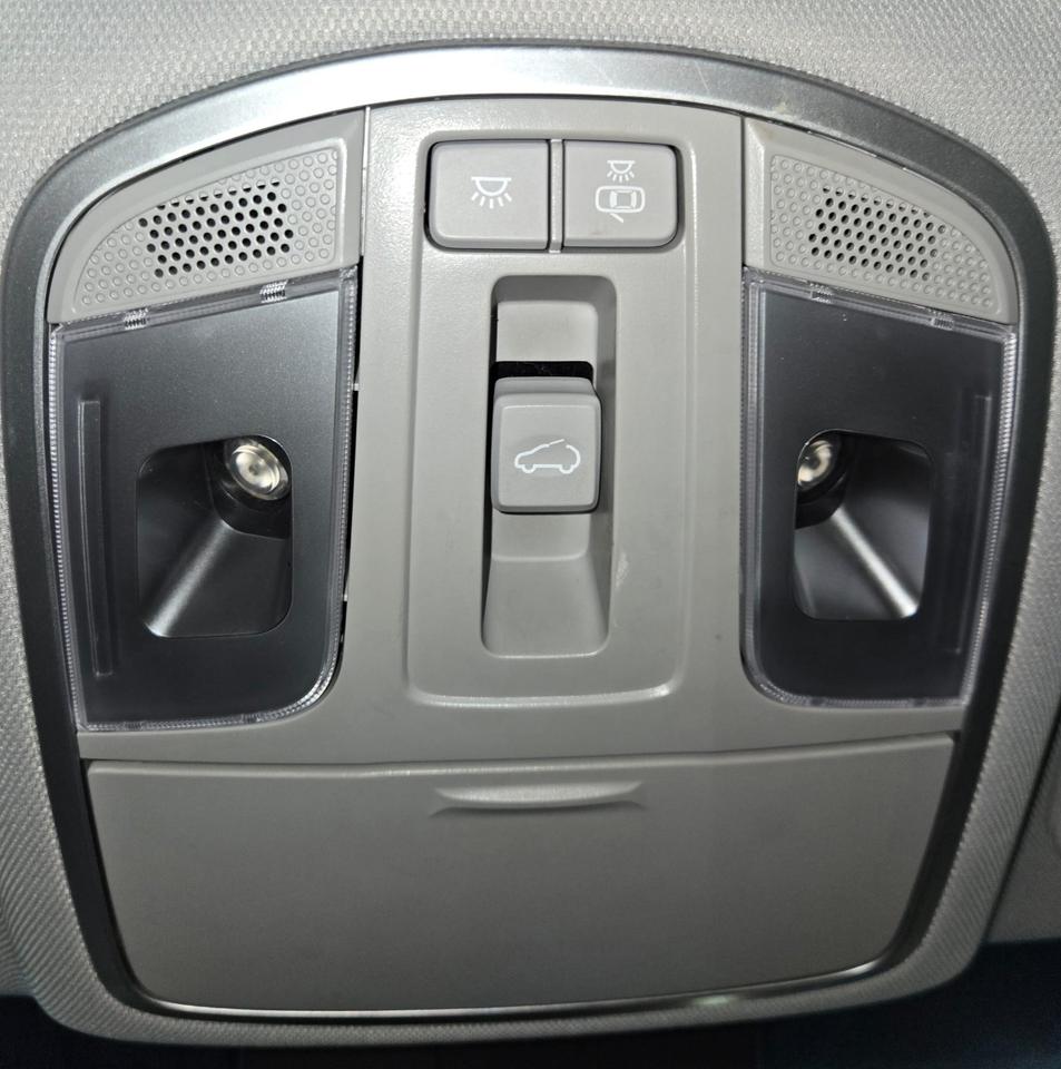 2020 Hyundai Tucson Preferred AWD w/Sun & Leather Package|CLEAN CAR FAX|PANORAMIC ROOF|BSM|TOW HITCH|HEATED STEERING WHEEL| Photo