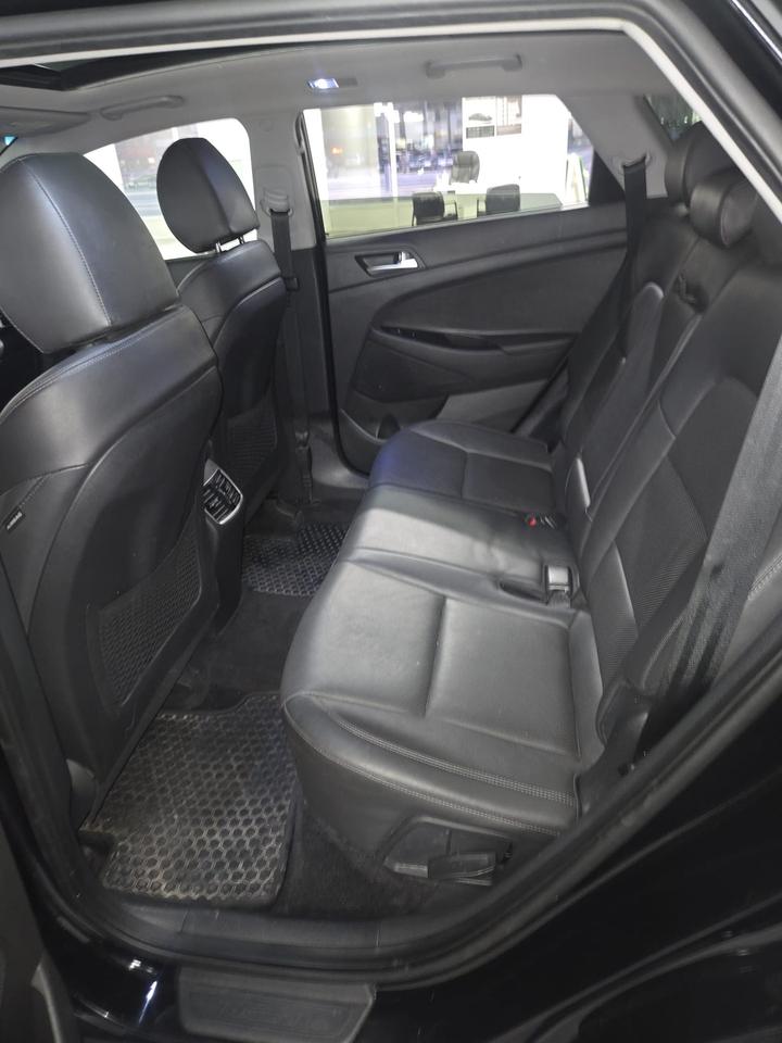 2020 Hyundai Tucson Preferred AWD w/Sun & Leather Package|CLEAN CAR FAX|PANORAMIC ROOF|BSM|TOW HITCH|HEATED STEERING WHEEL| Photo