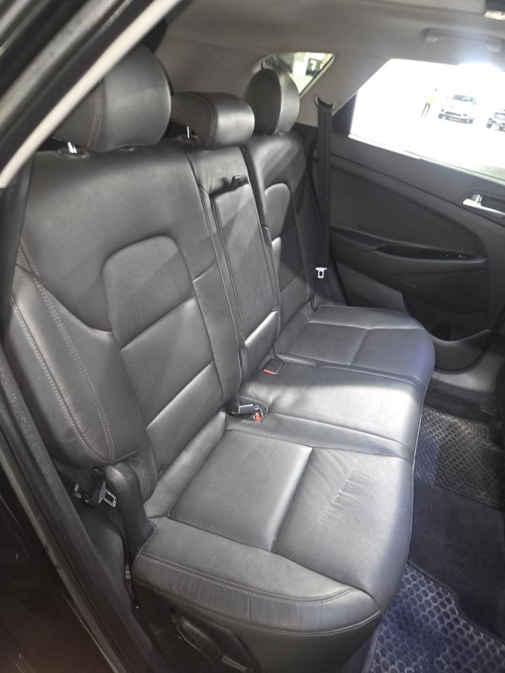 2020 Hyundai Tucson Preferred AWD w/Sun & Leather Package|CLEAN CAR FAX|PANORAMIC ROOF|BSM|TOW HITCH|HEATED STEERING WHEEL| Photo