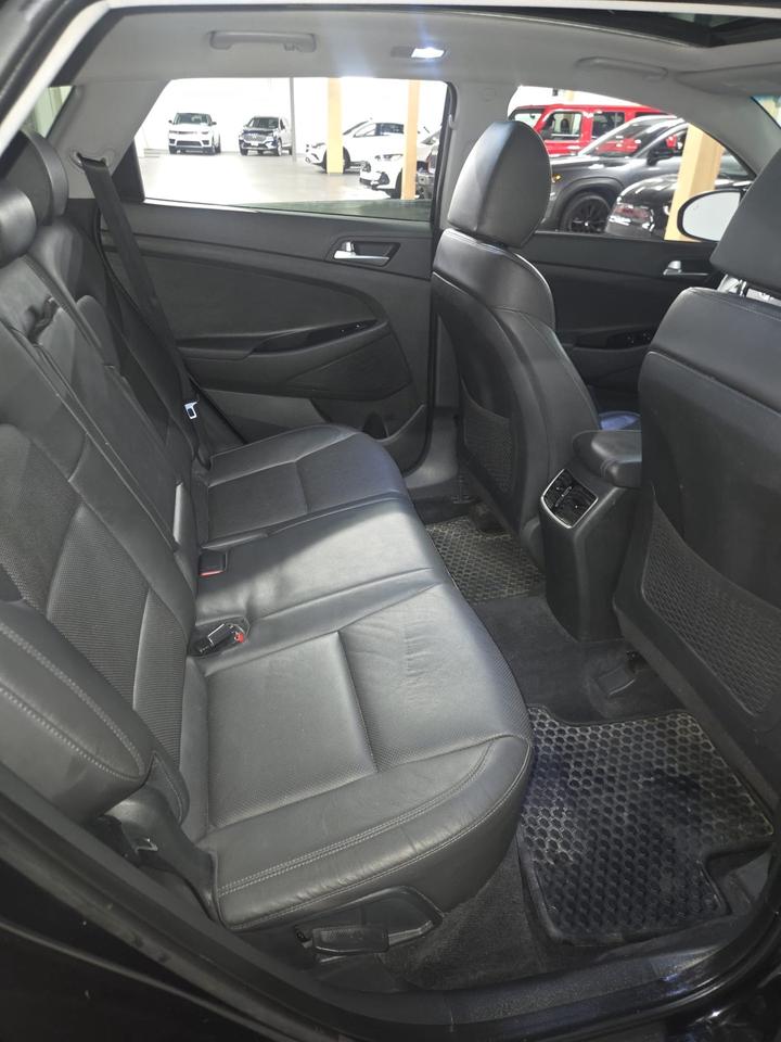 2020 Hyundai Tucson Preferred AWD w/Sun & Leather Package|CLEAN CAR FAX|PANORAMIC ROOF|BSM|TOW HITCH|HEATED STEERING WHEEL| Photo