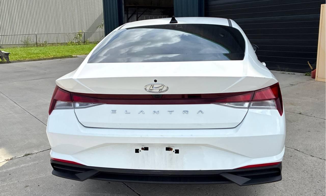 2021 Hyundai Elantra Preferred IVT w/Sun & Tech Package|SUNROOF|HEATED SEATS| Photo