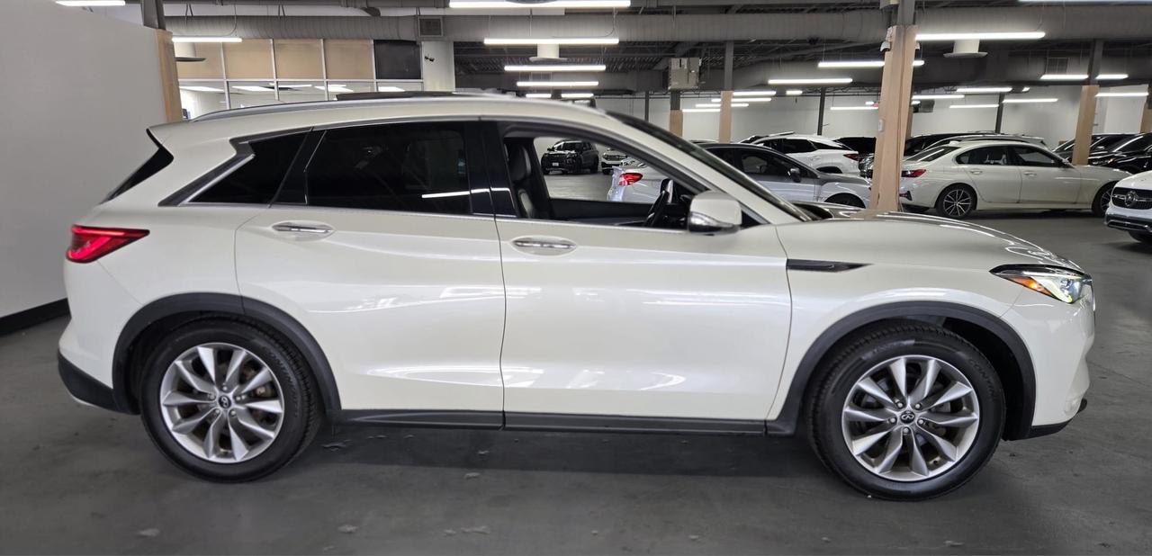 2019 Infiniti QX50 LUXE AWD|ESSENTIAL|PANO ROOF|CLEAN CAR FAX|GREAT RELIABILITY| Photo