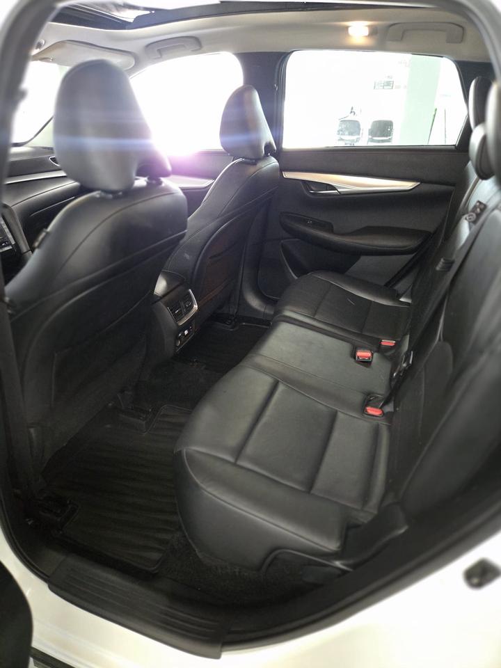 2019 Infiniti QX50 LUXE AWD|ESSENTIAL|PANO ROOF|CLEAN CAR FAX|GREAT RELIABILITY| Photo