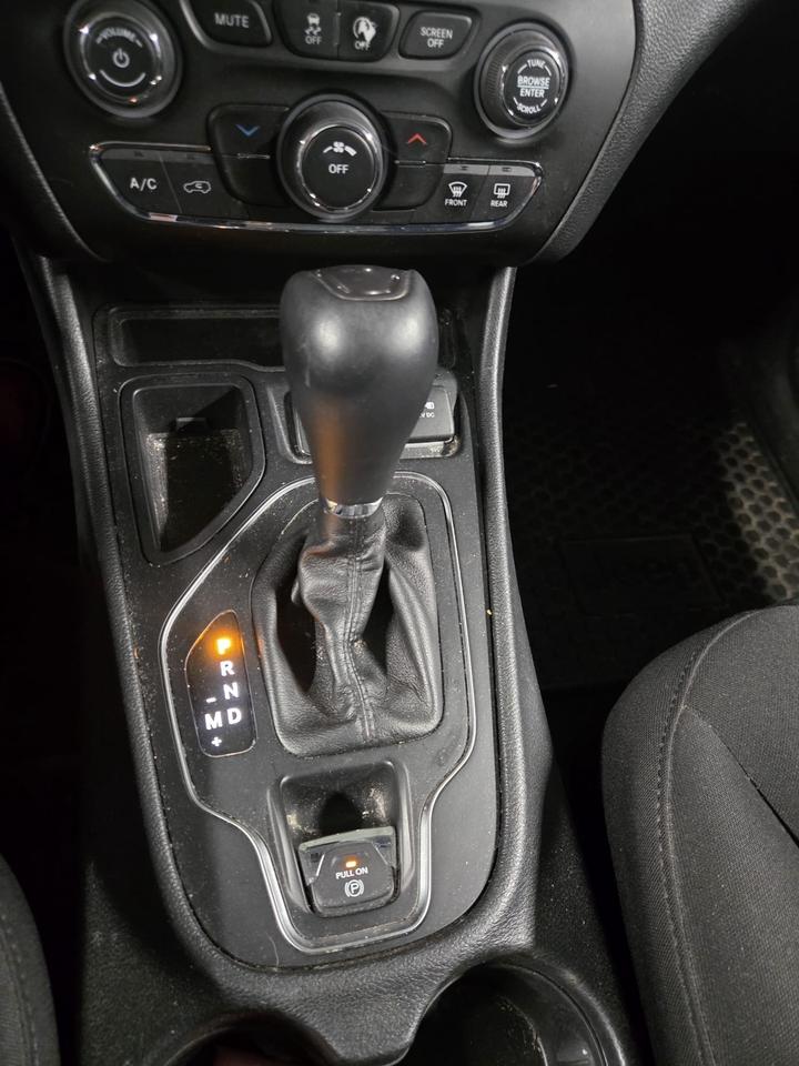 2020 Jeep Cherokee Sport | One Owner | Clean CARFAX Photo