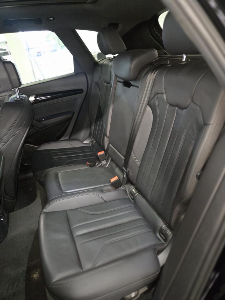 2019 Audi Q5 Progressiv AWD | Clean CARFAX |Pano Roof | Navigation | Heated Seats Photo
