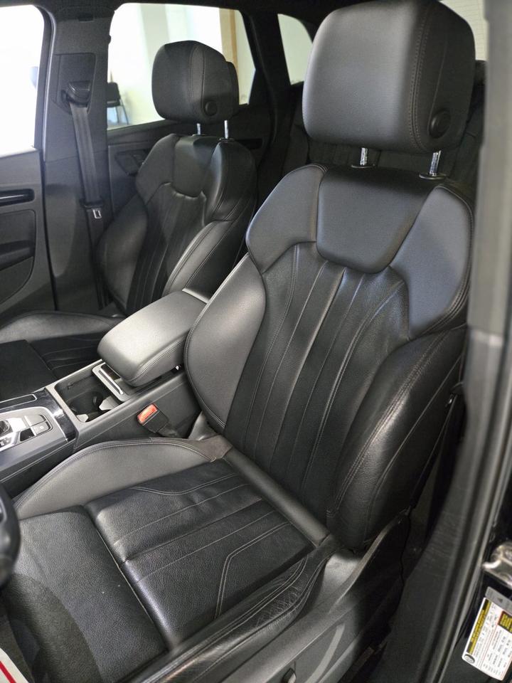 2019 Audi Q5 Progressiv AWD | Clean CARFAX |Pano Roof | Navigation | Heated Seats Photo