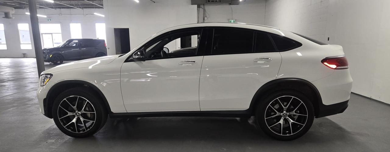 2023 Mercedes-Benz GLC-Class GLC 300 4MATIC Coupe|BROWN LEATHER INTERIOR|SUNROOF|TWO SETS OF KEYS| Photo