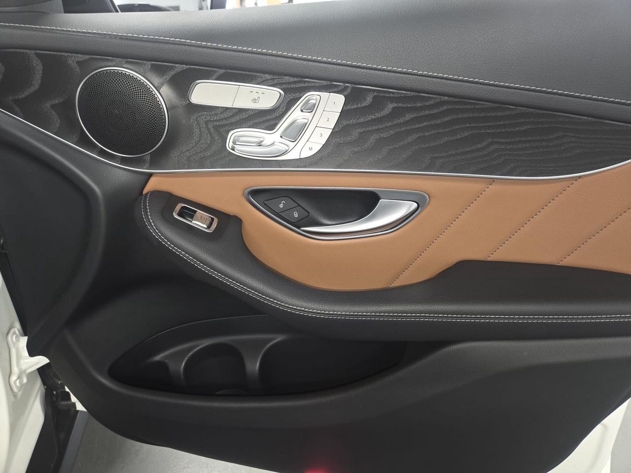 2023 Mercedes-Benz GLC-Class GLC 300 4MATIC Coupe|BROWN LEATHER INTERIOR|SUNROOF|TWO SETS OF KEYS| Photo