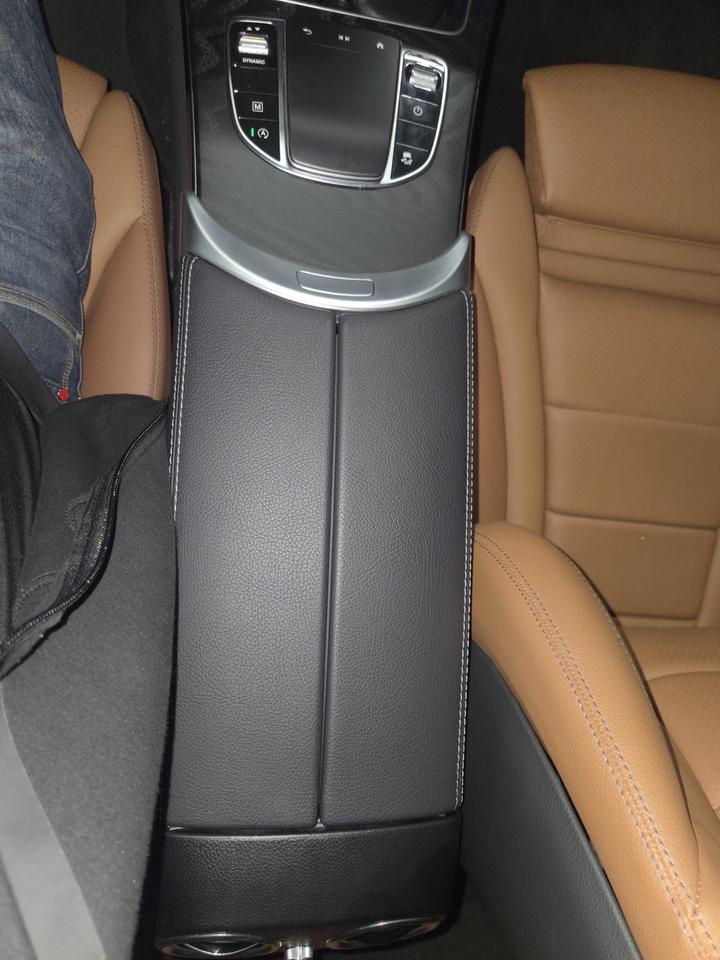 2023 Mercedes-Benz GLC-Class GLC 300 4MATIC Coupe|BROWN LEATHER INTERIOR|SUNROOF|TWO SETS OF KEYS| Photo