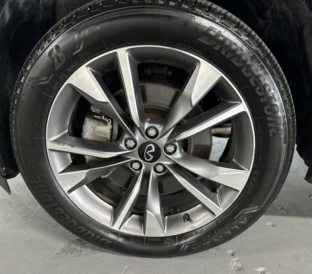 2024 Infiniti QX60 LUXE AWD | Clean CARFAX | 7 Passengers Photo