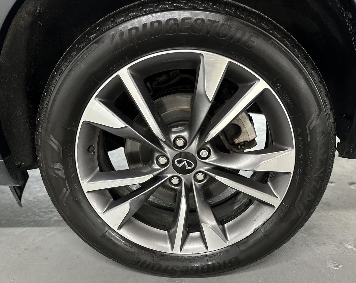 2024 Infiniti QX60 LUXE AWD | Clean CARFAX | 7 Passengers Photo