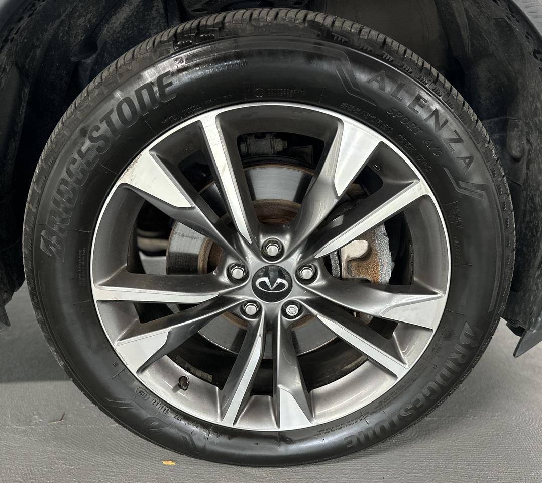 2024 Infiniti QX60 LUXE AWD | Clean CARFAX | 7 Passengers Photo